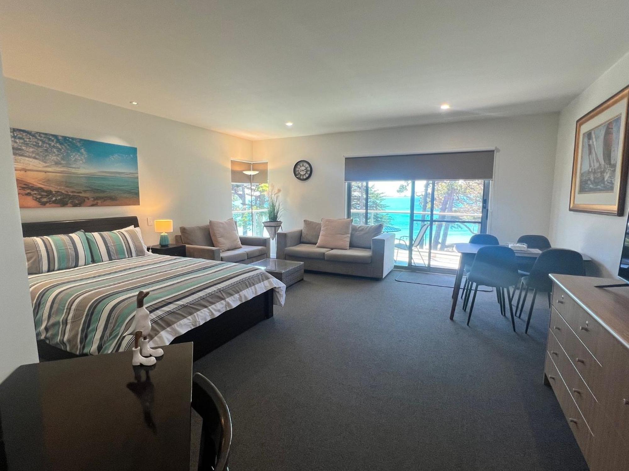 Phillip Island Holiday Apartments Cowes Exteriör bild
